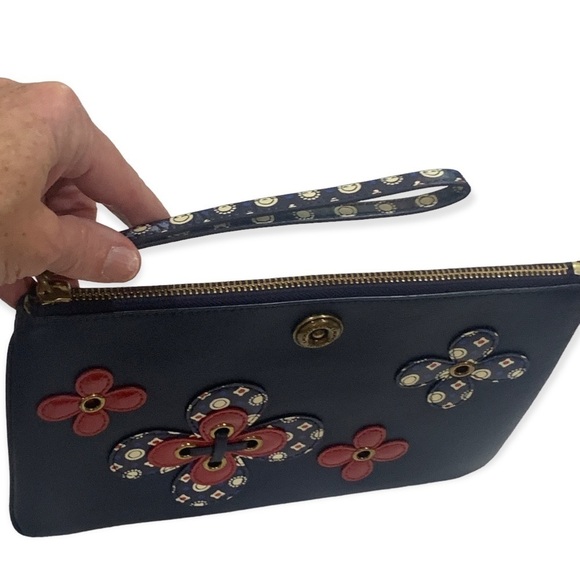 Lauren Ralph Lauren Leather Large Millbrook Wristlet Blue 10” x 7” - Picture 5 of 16